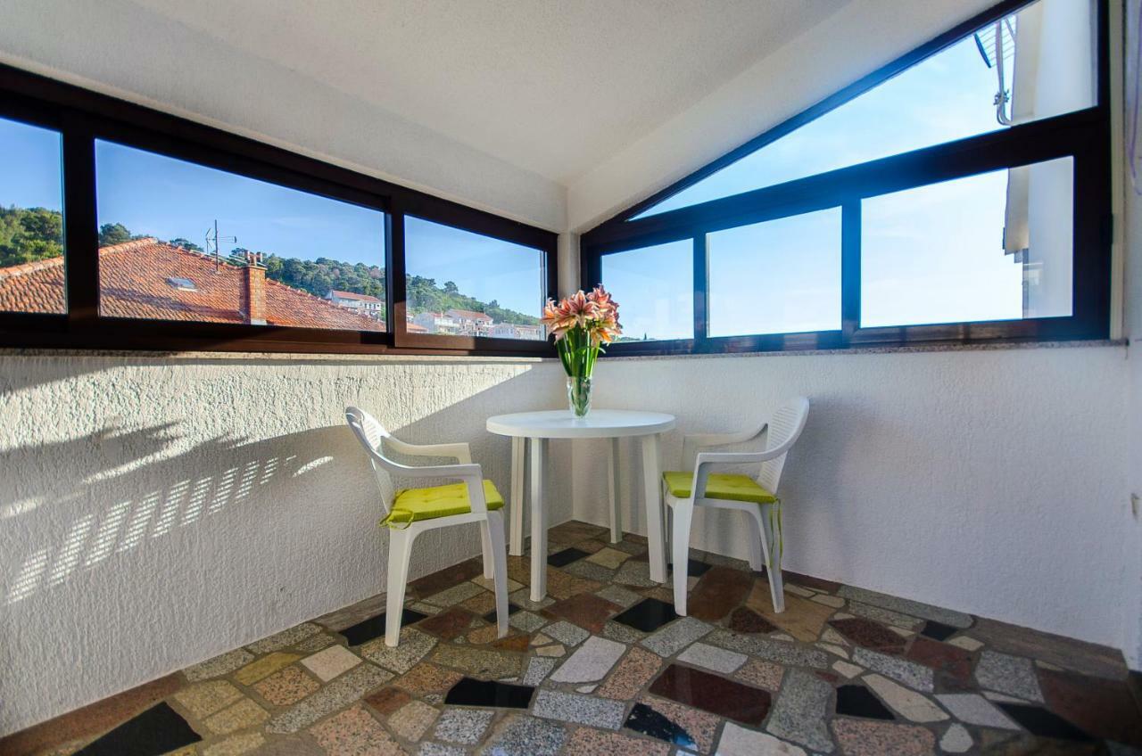 Apartment Ive Трогир Екстериор снимка