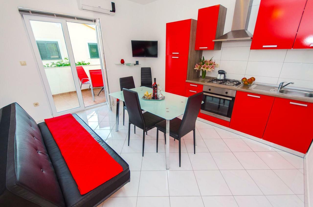 Apartment Ive Трогир Екстериор снимка